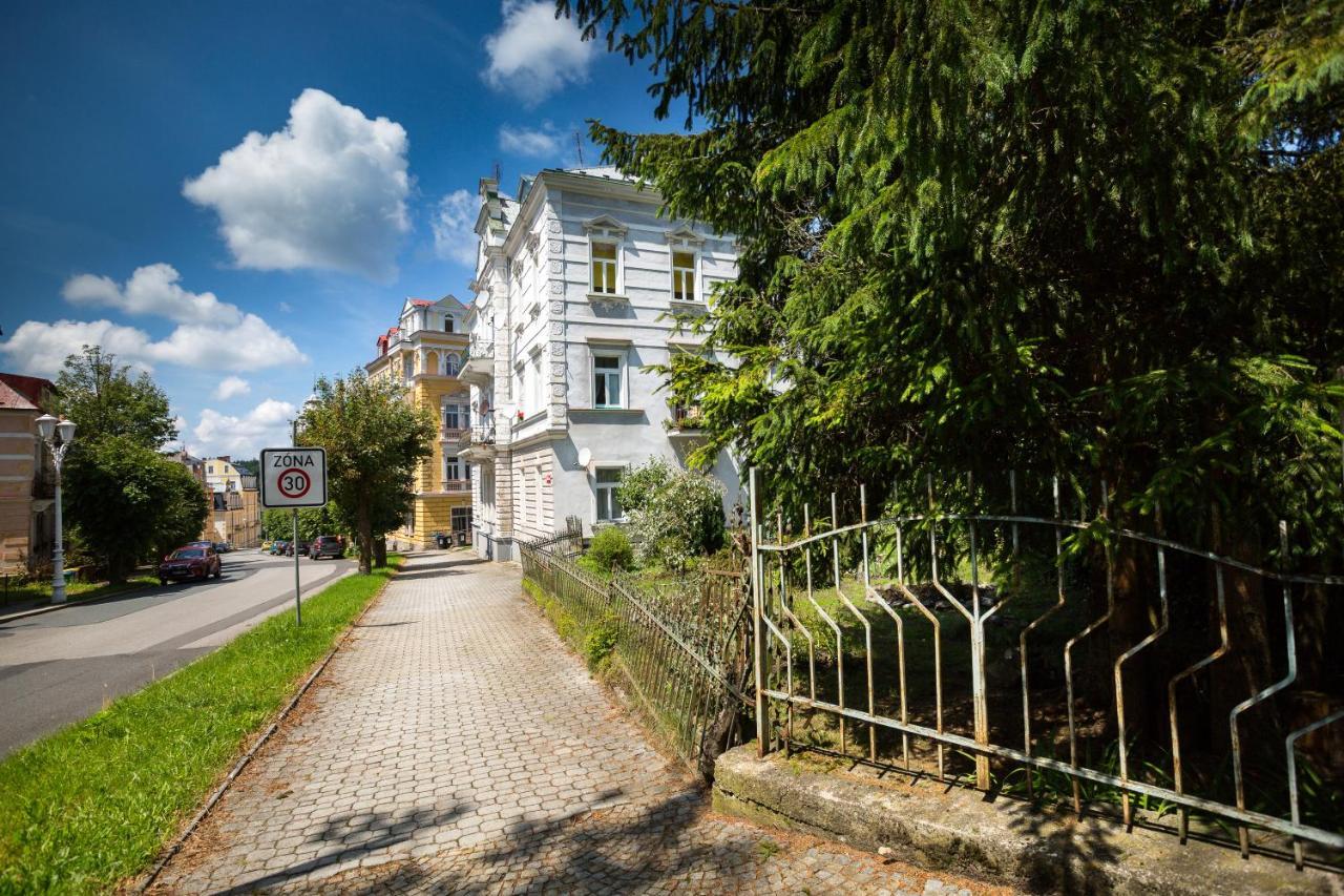 Apartman Karlovarska Марианске-Лазне Экстерьер фото