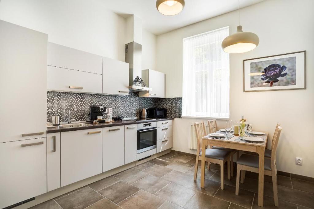 Apartman Karlovarska Марианске-Лазне Экстерьер фото